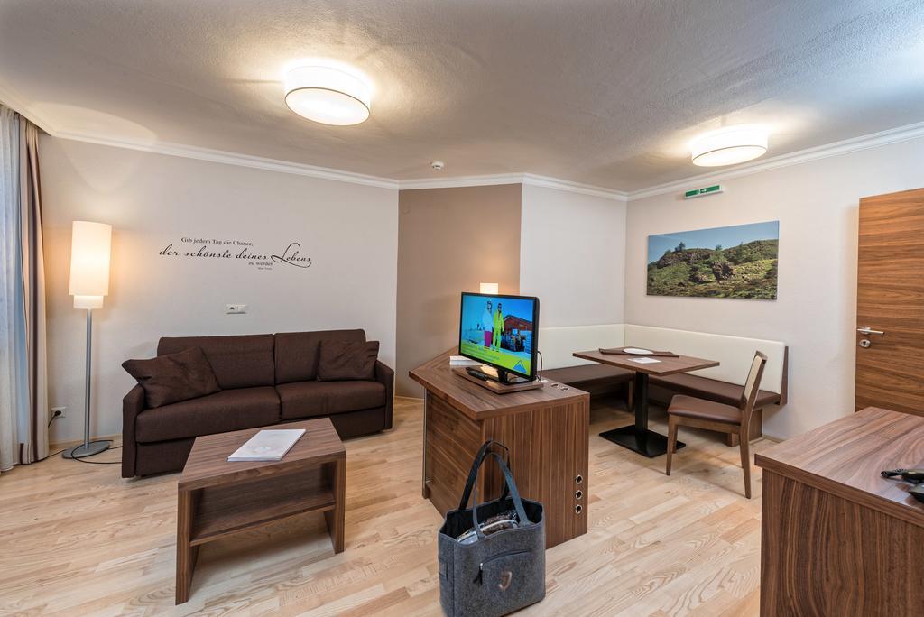 Hotel Jennys Schloessl Serfaus Bilik gambar